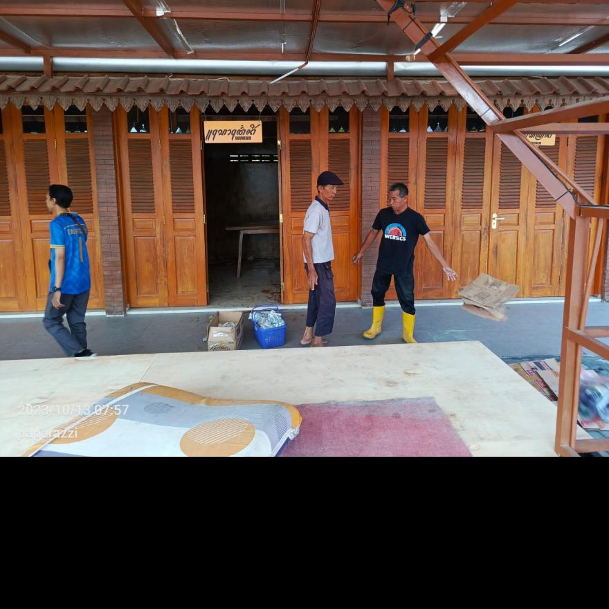 Kerja Bakti Pamong Kalurahan Pleret
